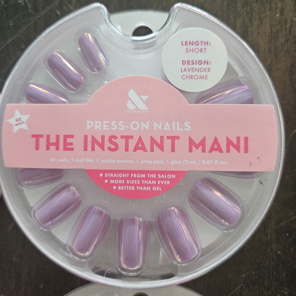 Olive And June Press-on Nails, Lavender Chrome, Short
